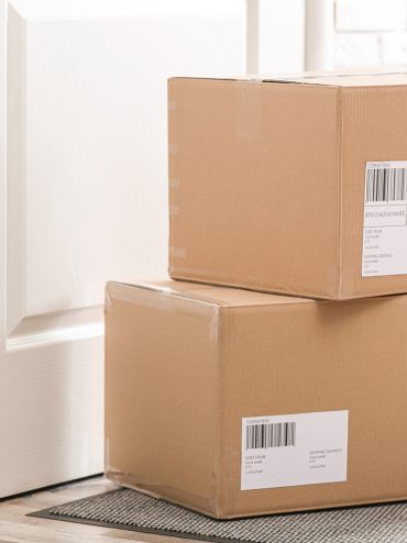consegna merci con giusto packaging per logistica